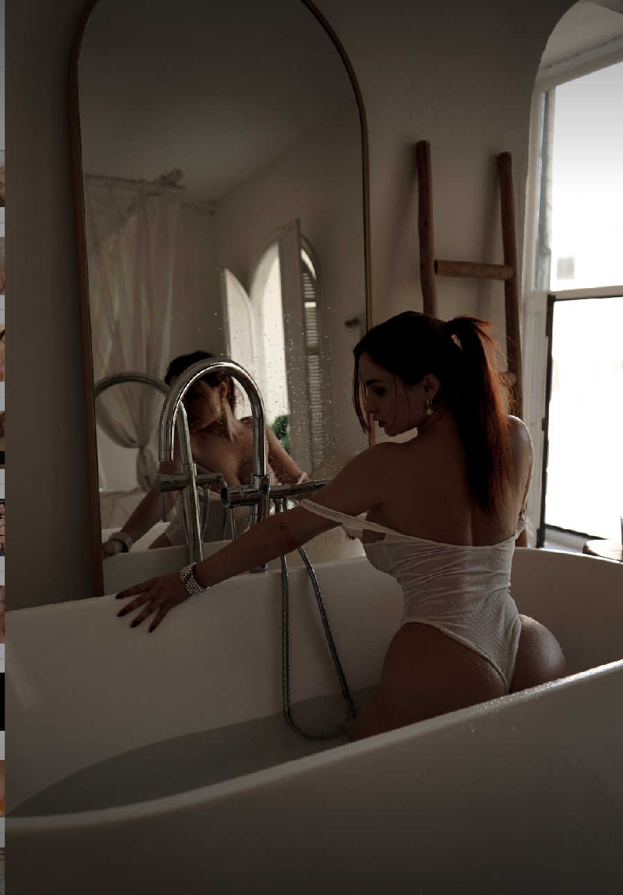 A playful frame from Miranda Faith nude — online in Kitakyushu