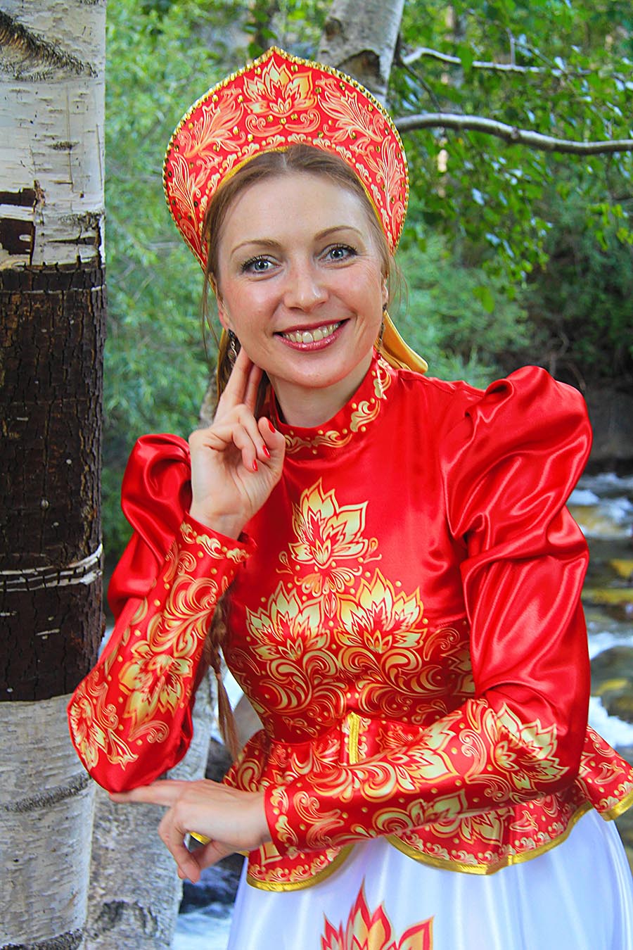 Women in Slavic costumes in Kitakyushu