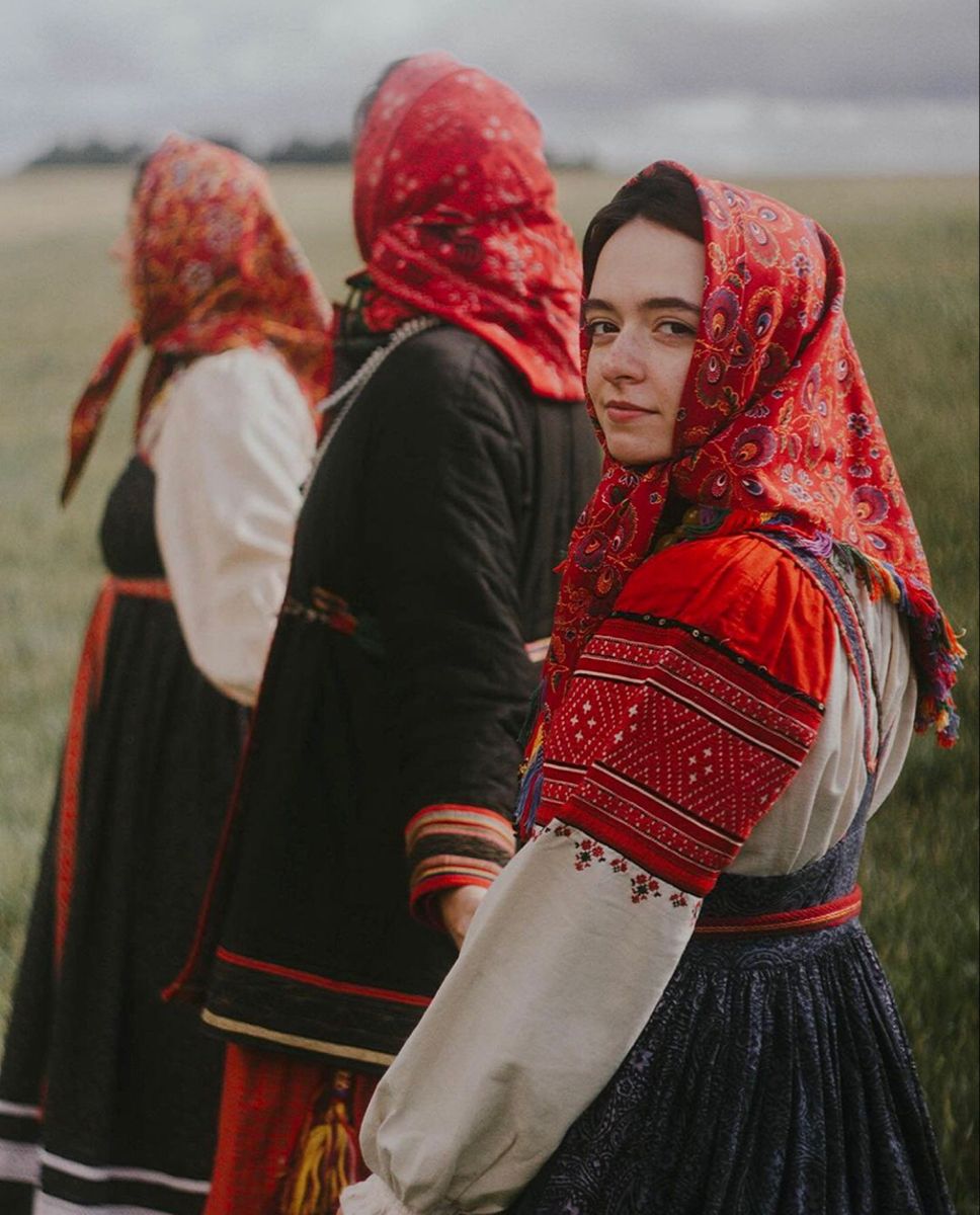 Women in Slavic costumes in Kitakyushu