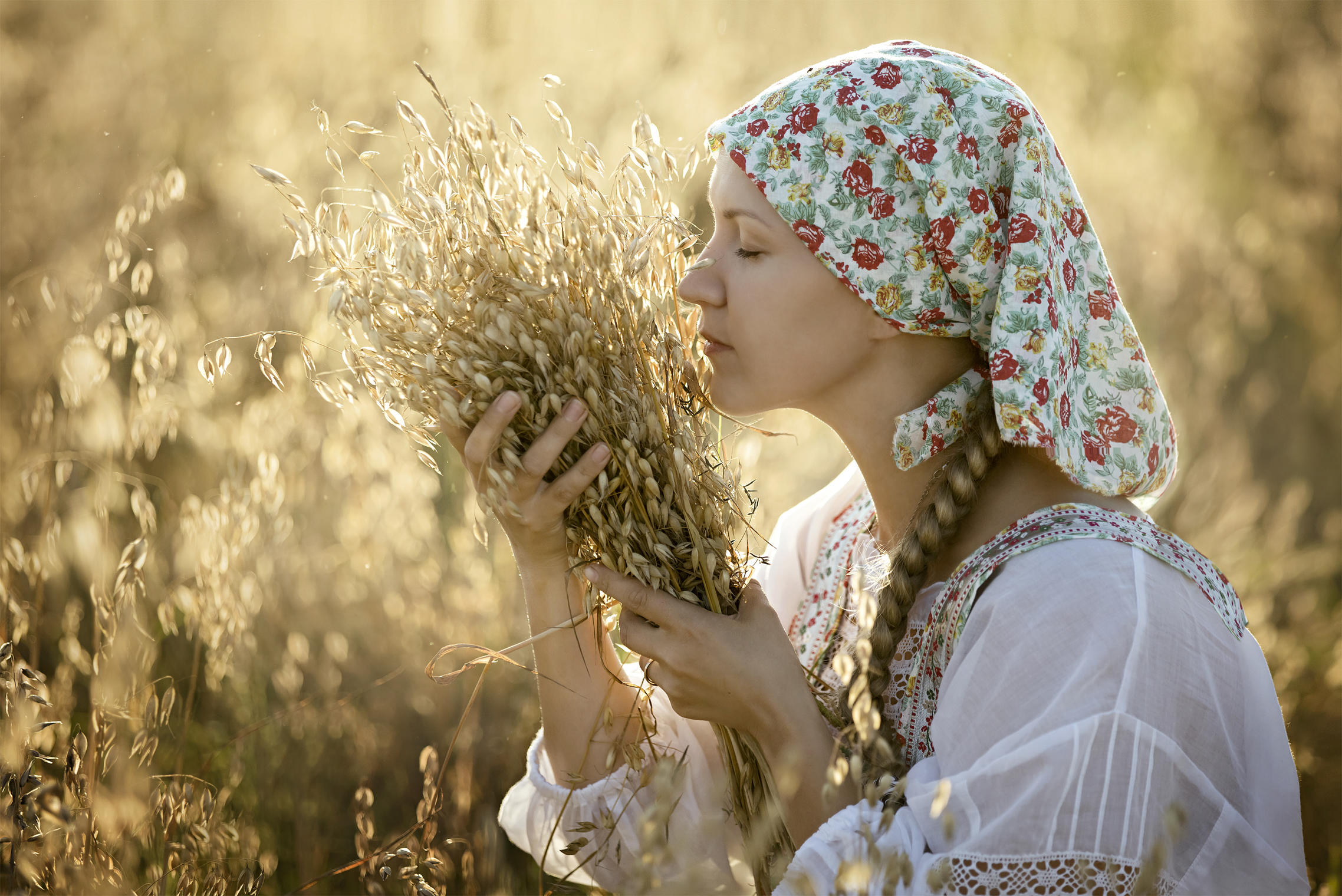 Photo Women in Slavic costumes in Kitakyushu