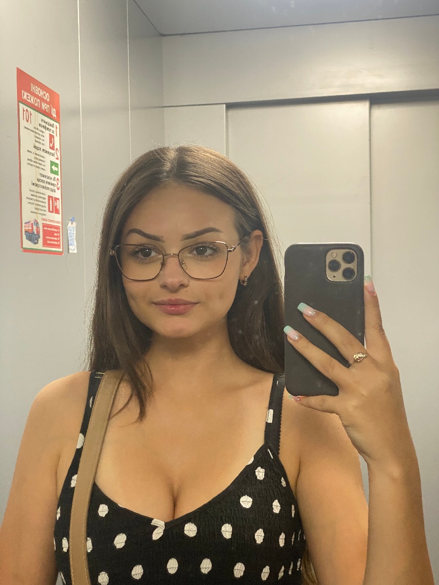 Sexy model Stacy in Kitakyushu